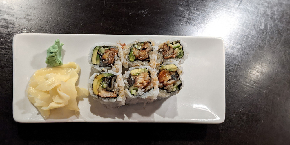 unagi and avocado sushi roll